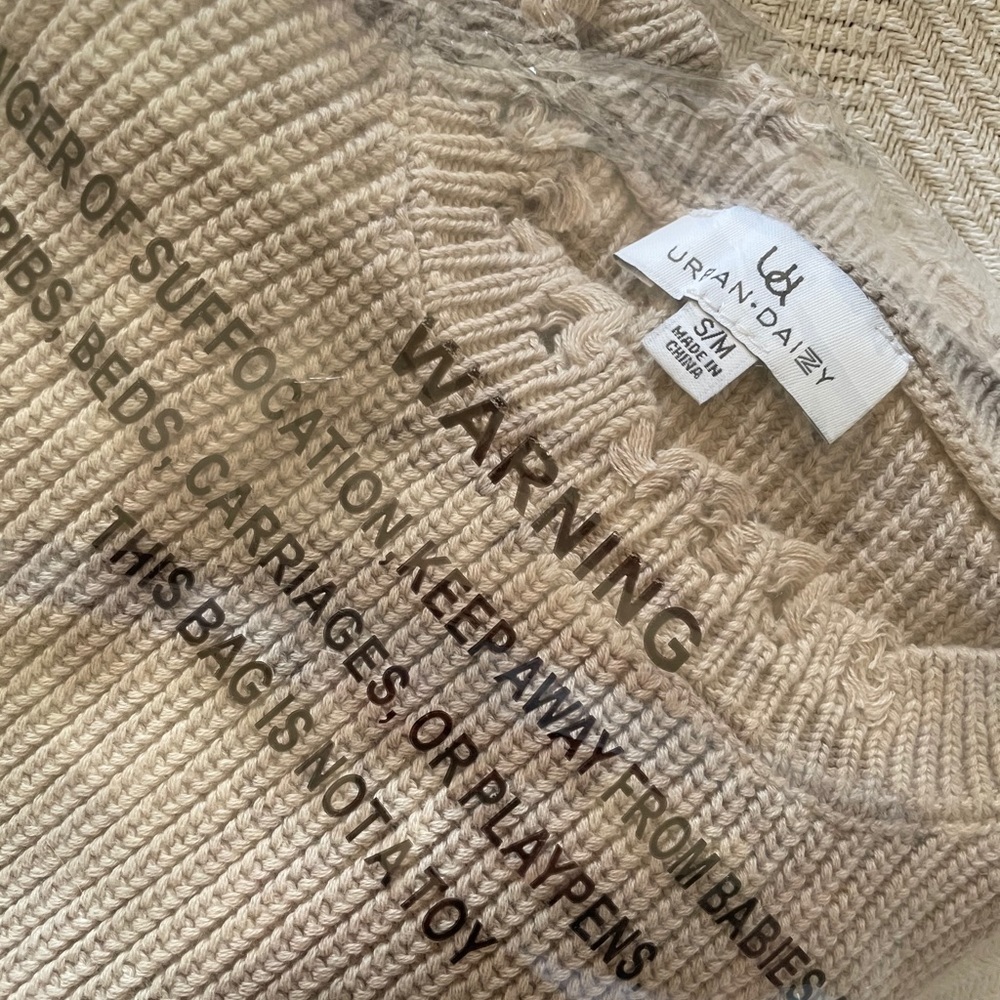 Sweater - Picture 4 of 4